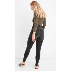 Madewell Curvy Roadtripper Jeans in Ashmont Wash